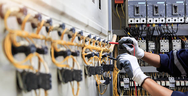 Professional Electrician technician working in Fairbank, IA